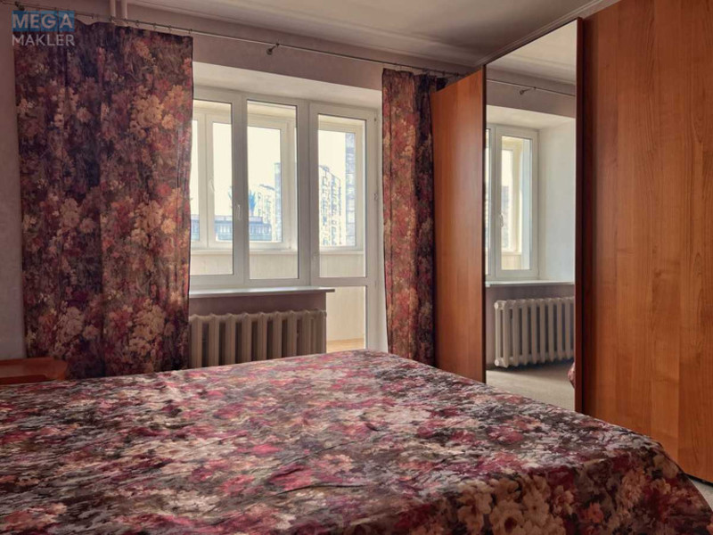 Продаж 3 кімнатної квартири (115/62/14), 6 пов. 16 пов. будинку, <a class="location-link" href="/kiev/" title="Недвижимость Київ">Київ</a>, <a class="location-link" href="/kiev/svyatoshinskij/" title="Недвижимость Святошинський район">Святошинський р-н</a>, Прилужна вул., 4/15 (изображение 9)