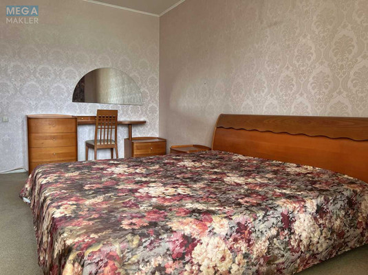 Продаж 3 кімнатної квартири (115/62/14), 6 пов. 16 пов. будинку, <a class="location-link" href="/kiev/" title="Недвижимость Київ">Київ</a>, <a class="location-link" href="/kiev/svyatoshinskij/" title="Недвижимость Святошинський район">Святошинський р-н</a>, Прилужна вул., 4/15 (изображение 11)