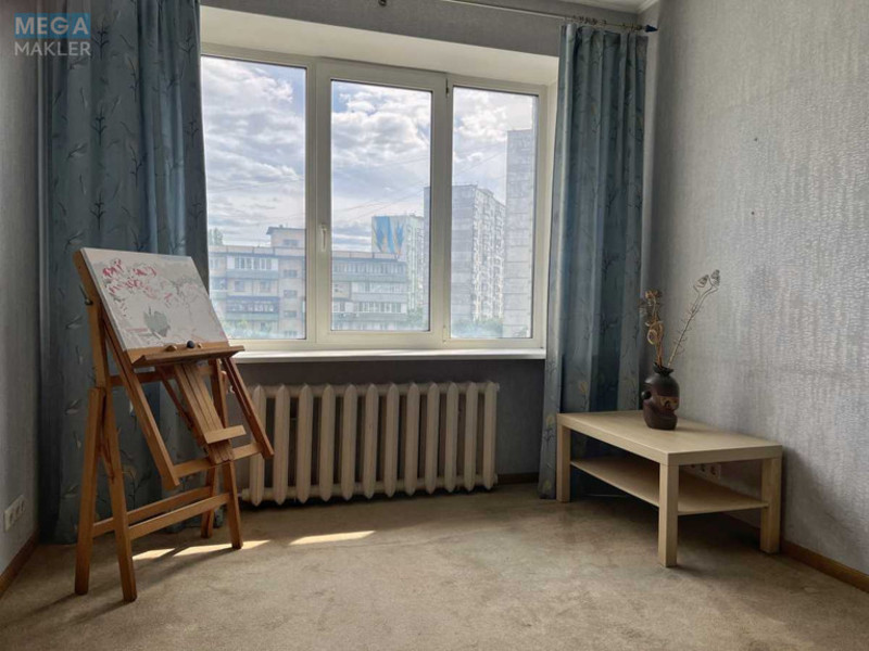 Продаж 3 кімнатної квартири (115/62/14), 6 пов. 16 пов. будинку, <a class="location-link" href="/kiev/" title="Недвижимость Київ">Київ</a>, <a class="location-link" href="/kiev/svyatoshinskij/" title="Недвижимость Святошинський район">Святошинський р-н</a>, Прилужна вул., 4/15 (изображение 12)