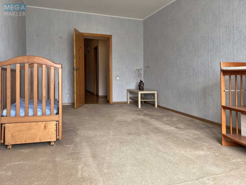 Продаж 3 кімнатної квартири (115/62/14), 6 пов. 16 пов. будинку, <a class="location-link" href="/kiev/" title="Недвижимость Київ">Київ</a>, <a class="location-link" href="/kiev/svyatoshinskij/" title="Недвижимость Святошинський район">Святошинський р-н</a>, Прилужна вул., 4/15 (изображение 15)
