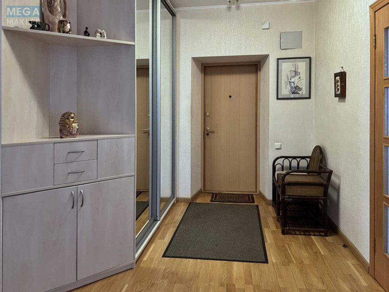 Продаж 3 кімнатної квартири (115/62/14), 6 пов. 16 пов. будинку, <a class="location-link" href="/kiev/" title="Недвижимость Київ">Київ</a>, <a class="location-link" href="/kiev/svyatoshinskij/" title="Недвижимость Святошинський район">Святошинський р-н</a>, Прилужна вул., 4/15 (изображение 16)