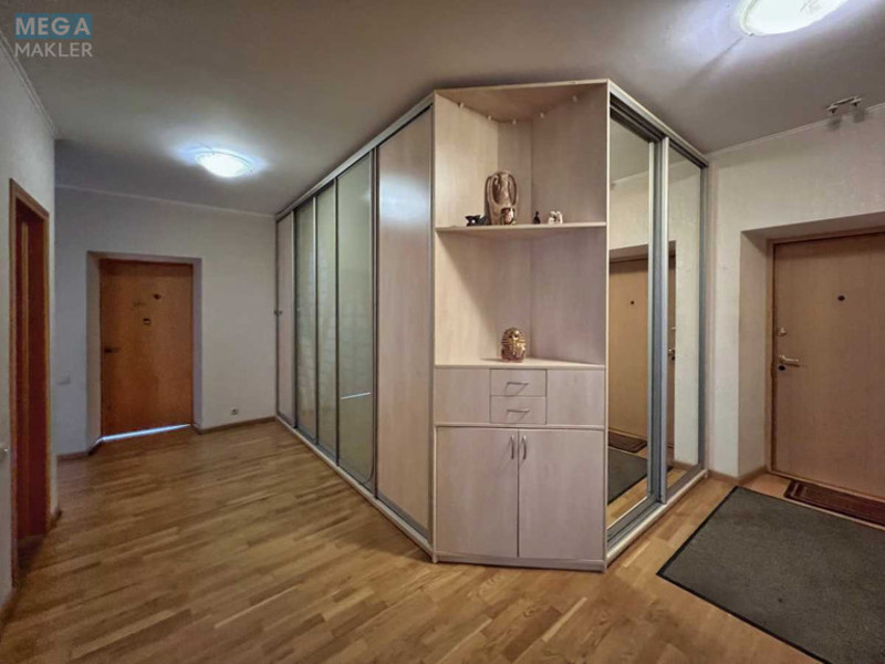 Продаж 3 кімнатної квартири (115/62/14), 6 пов. 16 пов. будинку, <a class="location-link" href="/kiev/" title="Недвижимость Київ">Київ</a>, <a class="location-link" href="/kiev/svyatoshinskij/" title="Недвижимость Святошинський район">Святошинський р-н</a>, Прилужна вул., 4/15 (изображение 18)