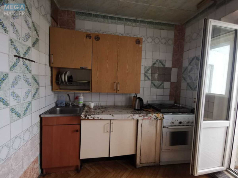Оренда 4 кімнатні квартири, <a class="location-link" href="/kiev/" title="Недвижимость Київ">Київ</a>, <a class="location-link" href="/kiev/desnyanskij/" title="Недвижимость Деснянський район">Деснянський р-н</a>, Володимира Маяковського просп., 72а (изображение 4)