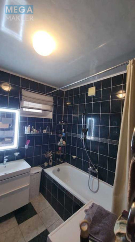 Продаж дома, 2&nbsp;поверху, 194&nbsp;кв.м, 5&nbsp;кімнат, ділянка 8&nbsp;соток, <a class="location-link" href="/vinnitsa/" title="Недвижимость Вінниця">Вінниця</a>, <a class="location-link" href="/vinnitsa/starogorodskij/" title="Недвижимость Старогородський район">Старогородський р-н</a>, Якова Шепеля, 66 (изображение 18)