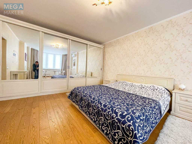 Продаж 4 кімнатної квартири (133/85/14,2), 14 пов. 24 пов. будинку, <a class="location-link" href="/kiev/" title="Недвижимость Київ">Київ</a>, <a class="location-link" href="/kiev/darnickij/" title="Недвижимость Дарницький район">Дарницький р-н</a>, Срібнокільська вул., 22 (изображение 4)