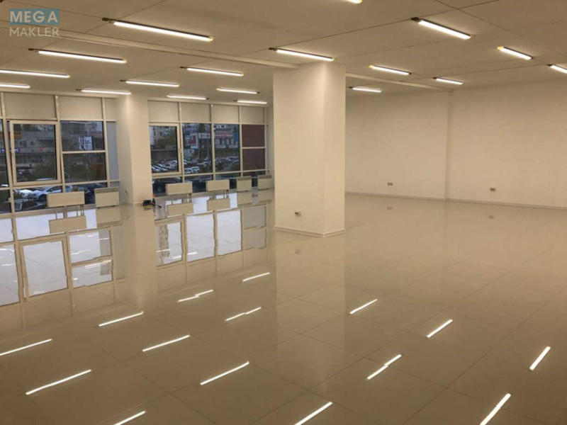 Продаж комерційної нерухомості, 143&nbsp;кв.м, под офис, <a class="location-link" href="/kiev/" title="Недвижимость Київ">Київ</a>, <a class="location-link" href="/kiev/darnickij/" title="Недвижимость Дарницький район">Дарницький р-н</a>, Александра Мишуги ул., 10 (изображение 2)