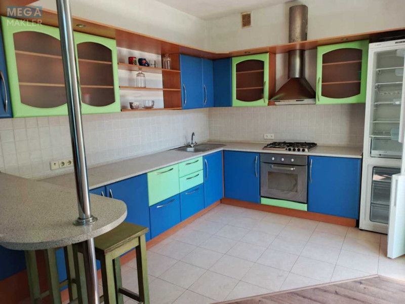 Оренда 3 кімнатної квартири, <a class="location-link" href="/kiev/" title="Недвижимость Київ">Київ</a>, <a class="location-link" href="/kiev/pecherskij/" title="Недвижимость Печерський район">Печерський р-н</a>, Михаила Бойчука ул., 12 (изображение 4)