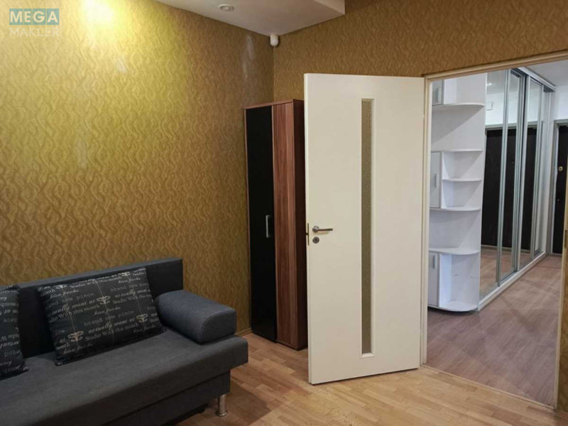 Оренда 3 кімнатної квартири, <a class="location-link" href="/kiev/" title="Недвижимость Київ">Київ</a>, <a class="location-link" href="/kiev/pecherskij/" title="Недвижимость Печерський район">Печерський р-н</a>, Михаила Бойчука ул., 12 (изображение 12)