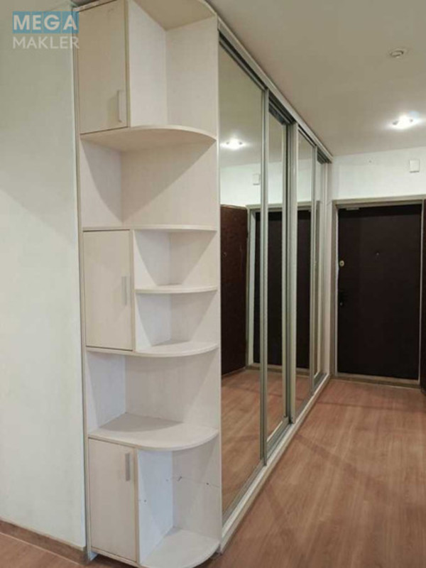 Оренда 3 кімнатної квартири, <a class="location-link" href="/kiev/" title="Недвижимость Київ">Київ</a>, <a class="location-link" href="/kiev/pecherskij/" title="Недвижимость Печерський район">Печерський р-н</a>, Михаила Бойчука ул., 12 (изображение 16)