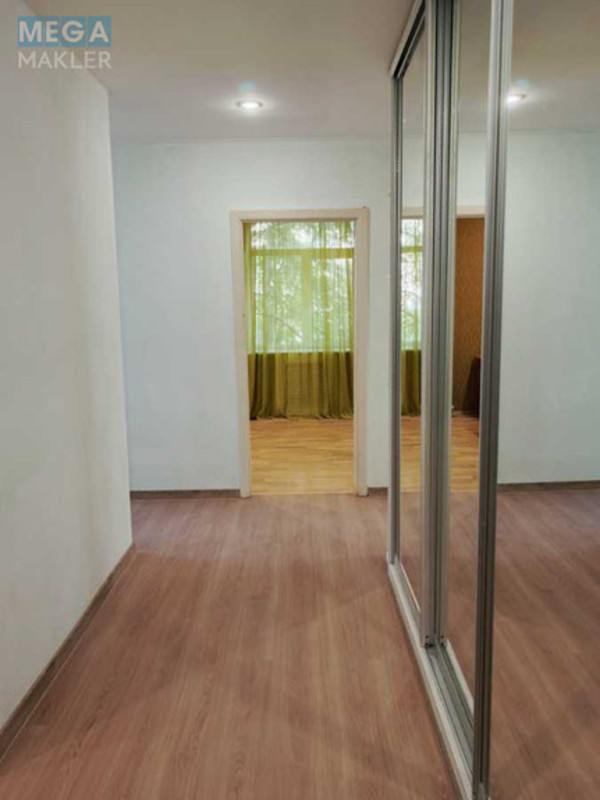 Оренда 3 кімнатної квартири, <a class="location-link" href="/kiev/" title="Недвижимость Київ">Київ</a>, <a class="location-link" href="/kiev/pecherskij/" title="Недвижимость Печерський район">Печерський р-н</a>, Михаила Бойчука ул., 12 (изображение 17)