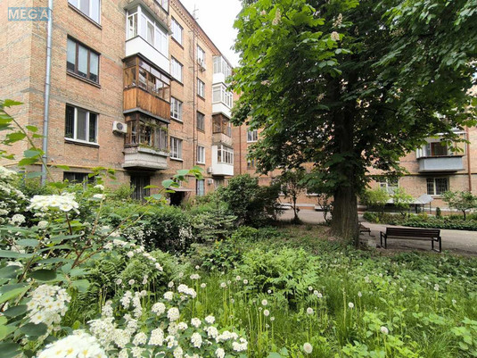 Продаж 3 кімнатної квартири (75/51/8,4), 4 пов. 5 пов. будинку, <a class="location-link" href="/kiev/" title="Недвижимость Київ">Київ</a>, <a class="location-link" href="/kiev/pecherskij/" title="Недвижимость Печерський район">Печерський р-н</a>, Джона Маккейна вул., 41/22 (изображение 7)
