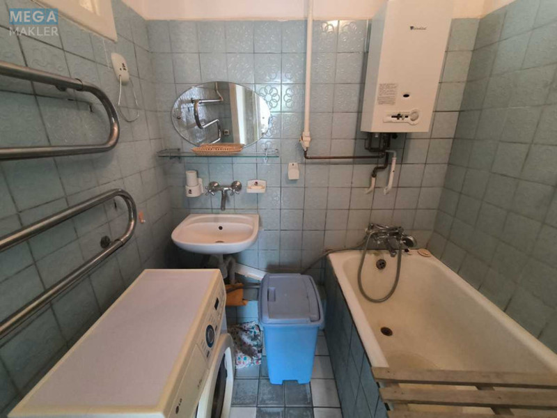 Продаж 3 кімнатної квартири (75/51/8,4), 4 пов. 5 пов. будинку, <a class="location-link" href="/kiev/" title="Недвижимость Київ">Київ</a>, <a class="location-link" href="/kiev/pecherskij/" title="Недвижимость Печерський район">Печерський р-н</a>, Джона Маккейна вул., 41/22 (изображение 9)