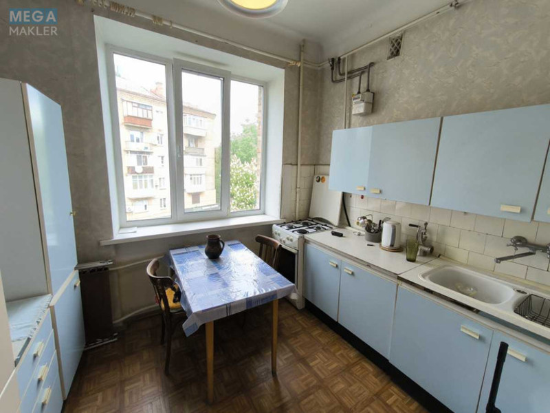Продаж 3 кімнатної квартири (75/51/8,4), 4 пов. 5 пов. будинку, <a class="location-link" href="/kiev/" title="Недвижимость Київ">Київ</a>, <a class="location-link" href="/kiev/pecherskij/" title="Недвижимость Печерський район">Печерський р-н</a>, Джона Маккейна вул., 41/22 (изображение 10)