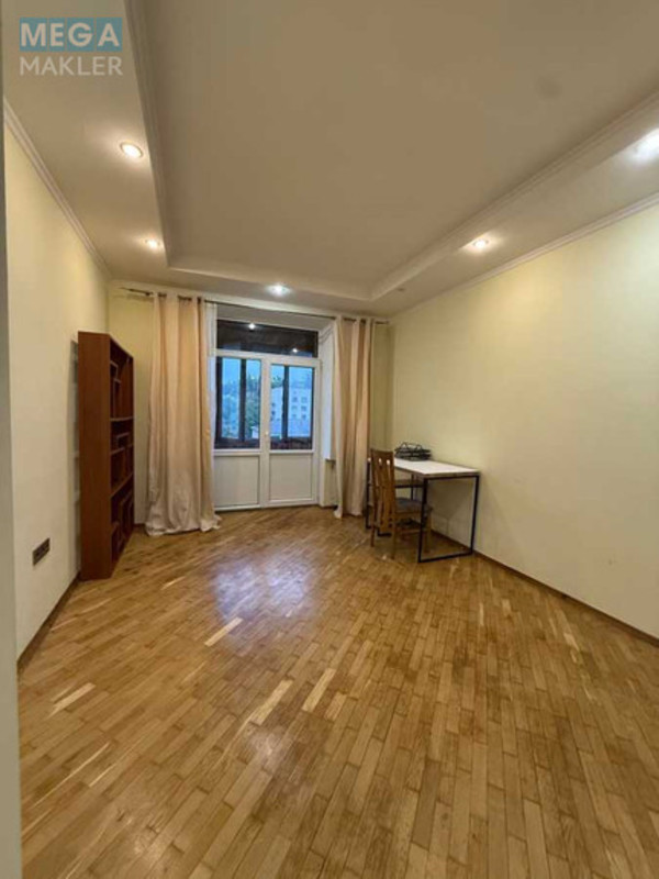 Оренда 3 кімнатної квартири, <a class="location-link" href="/kiev/" title="Недвижимость Київ">Київ</a>, <a class="location-link" href="/kiev/pecherskij/" title="Недвижимость Печерський район">Печерський р-н</a>, Михаила Бойчука ул., 9/12 (изображение 7)