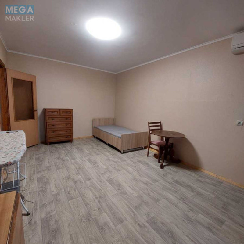 Оренда 1 кімнатної квартири, <a class="location-link" href="/kiev/" title="Недвижимость Київ">Київ</a>, <a class="location-link" href="/kiev/solomenskij/" title="Недвижимость Солом'янський район">Солом'янський р-н</a>, Федора Ернста вул., 2 (изображение 4)