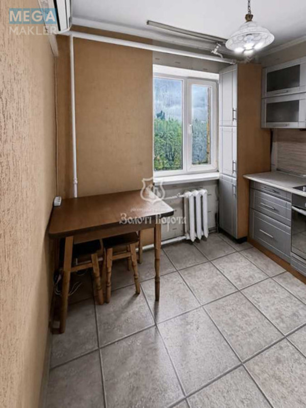 Продаж 1 кімнатної квартири (30,6/15,9/6,1), 5 пов. 5 пов. будинку, <a class="location-link" href="/kiev/" title="Недвижимость Київ">Київ</a>, <a class="location-link" href="/kiev/solomenskij/" title="Недвижимость Солом'янський район">Солом'янський р-н</a>, Відрадний просп., 16/50 (изображение 8)