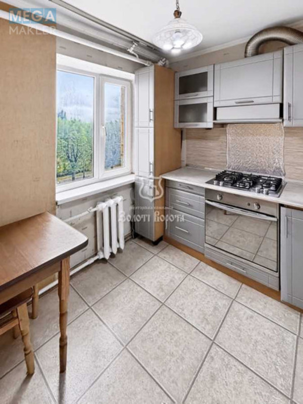 Продаж 1 кімнатної квартири (30,6/15,9/6,1), 5 пов. 5 пов. будинку, <a class="location-link" href="/kiev/" title="Недвижимость Київ">Київ</a>, <a class="location-link" href="/kiev/solomenskij/" title="Недвижимость Солом'янський район">Солом'янський р-н</a>, Відрадний просп., 16/50 (изображение 9)
