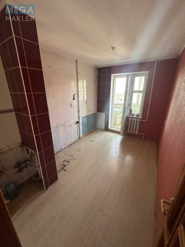 Продаж 3 кімнатної квартири (65/?/?), 8 пов. 9 пов. будинку, <a class="location-link" href="/rovno/" title="Недвижимость Рівне">Рівне</a>, Млинівська, 33 (изображение 9)