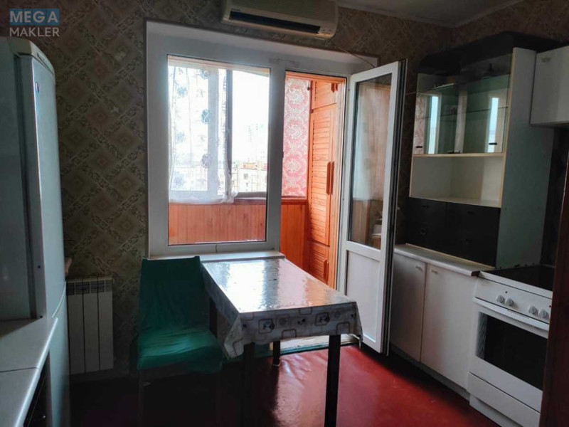 Оренда 2 кімнатної квартири, <a class="location-link" href="/kiev/" title="Недвижимость Київ">Київ</a>, <a class="location-link" href="/kiev/darnickij/" title="Недвижимость Дарницький район">Дарницький р-н</a>, Ларисы Руденко ул., 13 (изображение 3)