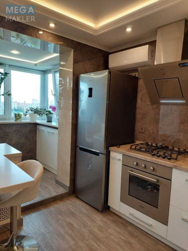 Продаж 2 кімнатної квартири (45/27,5/10), 14 пов. 16 пов. будинку, <a class="location-link" href="/kiev/" title="Недвижимость Київ">Київ</a>, <a class="location-link" href="/kiev/obolonskij/" title="Недвижимость Оболонський район">Оболонський р-н</a>, Оболонська пл. (изображение 2)