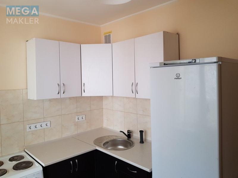 Оренда 2 кімнатної квартири, люкс, <a class="location-link" href="/kiev/" title="Недвижимость Київ">Київ</a>, <a class="location-link" href="/kiev/podolskij/" title="Недвижимость Подільський район">Подільський р-н</a>, Данченко,28 ( <img src="https://megamakler.com.ua/metro/0000ff.gif" alt="" class="metro" /> м. Петровка, 15 ) (изображение 5)