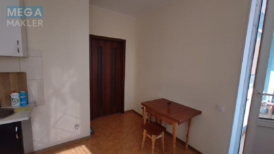 Оренда 2 кімнатної квартири, люкс, <a class="location-link" href="/kiev/" title="Недвижимость Київ">Київ</a>, <a class="location-link" href="/kiev/podolskij/" title="Недвижимость Подільський район">Подільський р-н</a>, Данченко,28 ( <img src="https://megamakler.com.ua/metro/0000ff.gif" alt="" class="metro" /> м. Петровка, 15 ) (изображение 10)