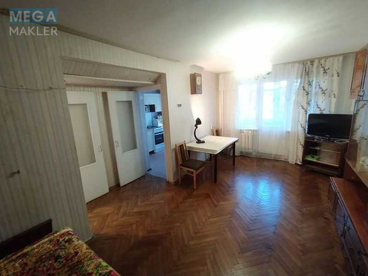 Продаж 2 кімнатної квартири (45/30/6), 4 пов. 5 пов. будинку, <a class="location-link" href="/kiev/" title="Недвижимость Київ">Київ</a>, <a class="location-link" href="/kiev/svyatoshinskij/" title="Недвижимость Святошинський район">Святошинський р-н</a>, Академіка Туполєва вул., 17 (изображение 2)