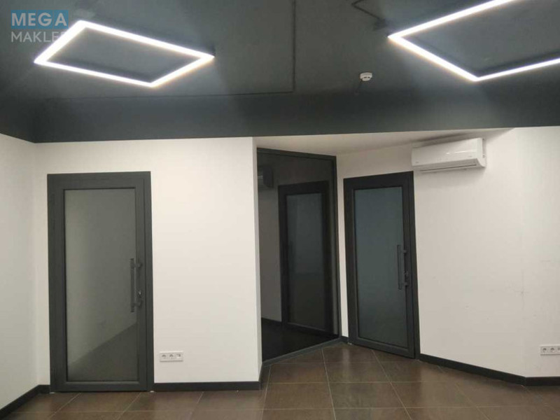 Оренда комерційної нерухомості, 90&nbsp;кв.м, под офис, <a class="location-link" href="/kiev/" title="Недвижимость Київ">Київ</a>, <a class="location-link" href="/kiev/dneprovskij/" title="Недвижимость Дніпровський район">Дніпровський р-н</a>, Евгения Сверстюка ул., 11 (изображение 9)