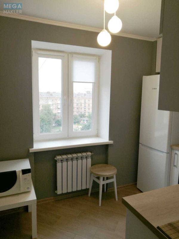 Оренда 2 кімнатної квартири, <a class="location-link" href="/kiev/" title="Недвижимость Київ">Київ</a>, <a class="location-link" href="/kiev/solomenskij/" title="Недвижимость Солом'янський район">Солом'янський р-н</a>, Чоколівський бульв., 3 (изображение 9)
