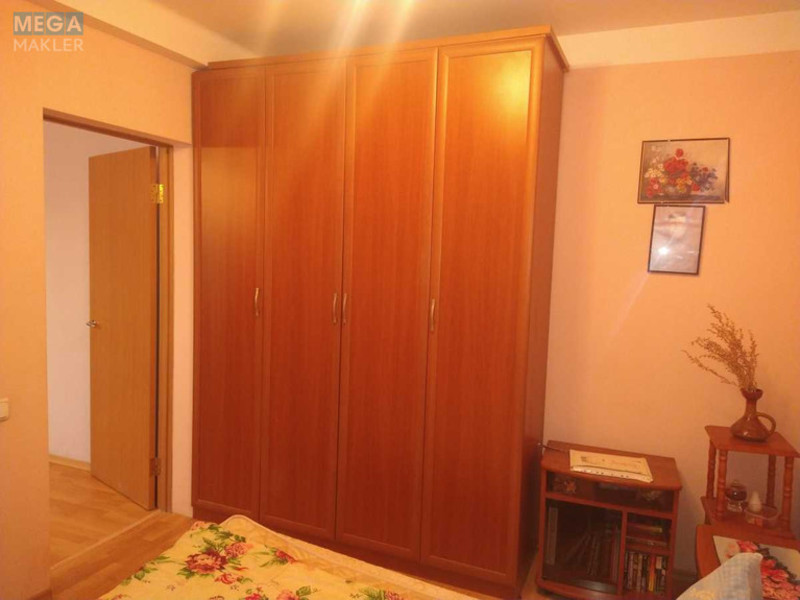 Оренда 3 кімнатної квартири, <a class="location-link" href="/kiev/" title="Недвижимость Київ">Київ</a>, <a class="location-link" href="/kiev/dneprovskij/" title="Недвижимость Дніпровський район">Дніпровський р-н</a>, Ентузіастів вул. (изображение 18)