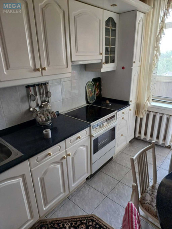 Продаж 3 кімнатної квартири (95,3/?/9,9), 8 пов. 20 пов. будинку, <a class="location-link" href="/kiev/" title="Недвижимость Київ">Київ</a>, <a class="location-link" href="/kiev/pecherskij/" title="Недвижимость Печерський район">Печерський р-н</a>, Старонаводницкая ул., 8а (изображение 12)