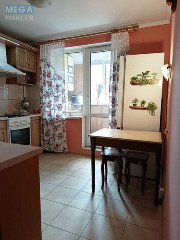 Оренда 1 кімнатної квартири, <a class="location-link" href="/kiev/" title="Недвижимость Київ">Київ</a>, <a class="location-link" href="/kiev/dneprovskij/" title="Недвижимость Дніпровський район">Дніпровський р-н</a>, Березняківська вул., 2 (изображение 3)