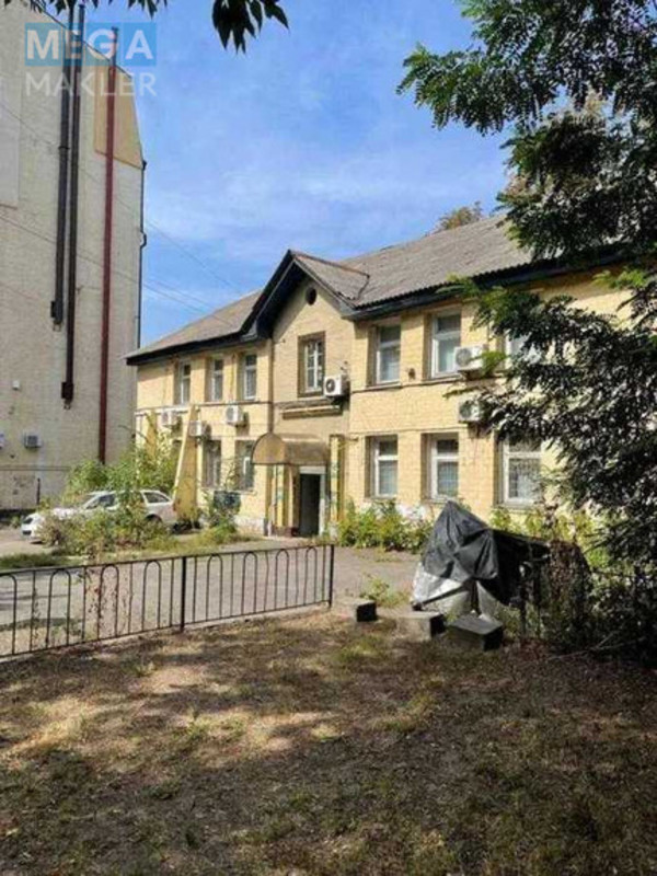 Продаж дома, 2&nbsp;поверху, 600&nbsp;кв.м, 15&nbsp;кімнат, ділянка 8,70&nbsp;соток, <a class="location-link" href="/kiev/" title="Недвижимость Київ">Київ</a>, <a class="location-link" href="/kiev/goloseevskij/" title="Недвижимость Голосіївський район">Голосіївський р-н</a>, Паньківська вул., 6б (изображение 2)