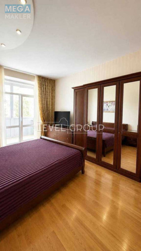 Продаж 2 кімнатної квартири (62/?/8), 5 пов. 5 пов. будинку, <a class="location-link" href="/kiev/" title="Недвижимость Київ">Київ</a>, <a class="location-link" href="/kiev/pecherskij/" title="Недвижимость Печерський район">Печерський р-н</a>, Чигоріна вул., 55 (изображение 2)