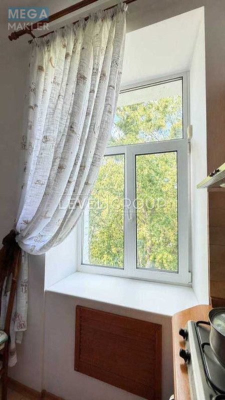 Продаж 2 кімнатної квартири (62/?/8), 5 пов. 5 пов. будинку, <a class="location-link" href="/kiev/" title="Недвижимость Київ">Київ</a>, <a class="location-link" href="/kiev/pecherskij/" title="Недвижимость Печерський район">Печерський р-н</a>, Чигоріна вул., 55 (изображение 10)