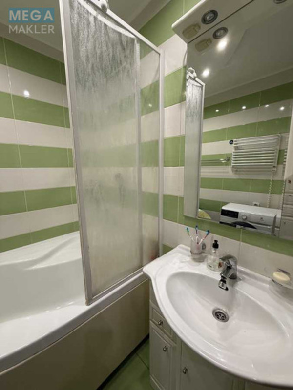 Продаж 2 кімнатної квартири (82,2/60/20), 20 пов. 25 пов. будинку, <a class="location-link" href="/kiev/" title="Недвижимость Київ">Київ</a>, <a class="location-link" href="/kiev/svyatoshinskij/" title="Недвижимость Святошинський район">Святошинський р-н</a>, Депутатська вул., 23А (изображение 19)