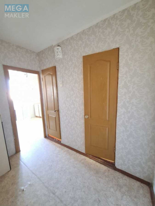 Продаж 1 кімнатної квартири (40/17/9), 9 пов. 9 пов. будинку, <a class="location-link" href="/chernigov/" title="Недвижимость Чернігів">Чернігів</a>, <a class="location-link" href="/chernigov/novozavodskiy/" title="Недвижимость Новозаводський район">Новозаводський р-н</a>, Незалежності, 60 (изображение 9)