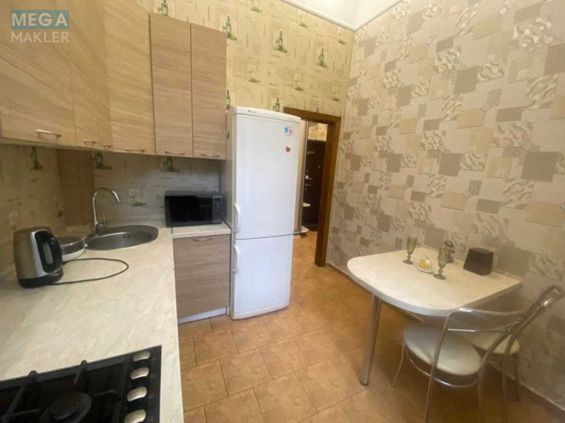 Оренда 1 кімнатної квартири, <a class="location-link" href="/kiev/" title="Недвижимость Київ">Київ</a>, <a class="location-link" href="/kiev/pecherskij/" title="Недвижимость Печерський район">Печерський р-н</a>, Басейна вул., 12 (изображение 4)