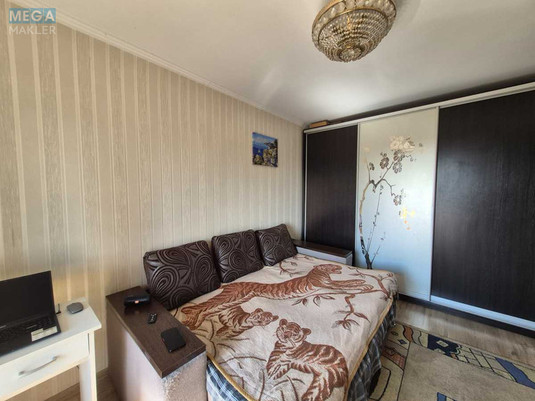 Продаж 1 кімнатної квартири (30/18/7), 7 пов. 9 пов. будинку, <a class="location-link" href="/kiev/" title="Недвижимость Київ">Київ</a>, <a class="location-link" href="/kiev/svyatoshinskij/" title="Недвижимость Святошинський район">Святошинський р-н</a>, Леся Курбаса просп., 10г (изображение 8)