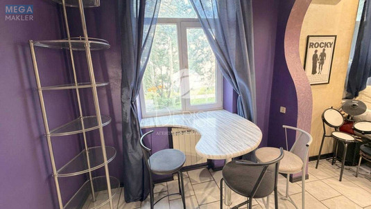 Продаж 3 кімнатної квартири (70/35/9), 2 пов. 5 пов. будинку, <a class="location-link" href="/kiev/" title="Недвижимость Київ">Київ</a>, <a class="location-link" href="/kiev/svyatoshinskij/" title="Недвижимость Святошинський район">Святошинський р-н</a>, Берестейський просп., 75/2 (изображение 8)