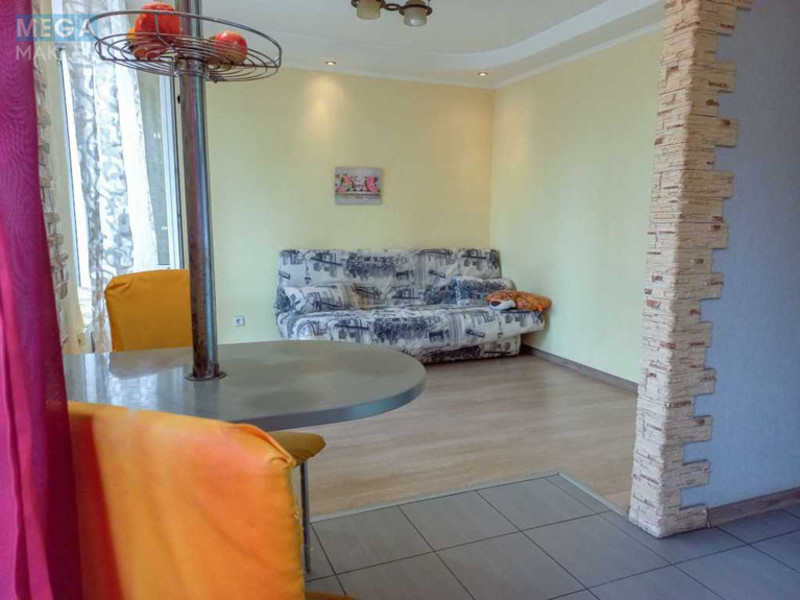 Продаж 2 кімнатної квартири (46/30/8), 5 пов. 5 пов. будинку, <a class="location-link" href="/kiev/" title="Недвижимость Київ">Київ</a>, <a class="location-link" href="/kiev/svyatoshinskij/" title="Недвижимость Святошинський район">Святошинський р-н</a>, Зодчих вул., 16 (изображение 6)