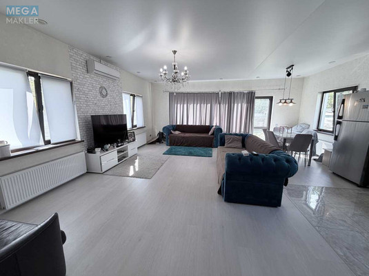 Продаж дома, 3&nbsp;поверху, 400&nbsp;кв.м, 3&nbsp;кімнати, ділянка 4&nbsp;сотки, <a class="location-link" href="/kiev/" title="Недвижимость Київ">Київ</a>, <a class="location-link" href="/kiev/desnyanskij/" title="Недвижимость Деснянський район">Деснянський р-н</a>, Броварський просп., 47а (изображение 6)