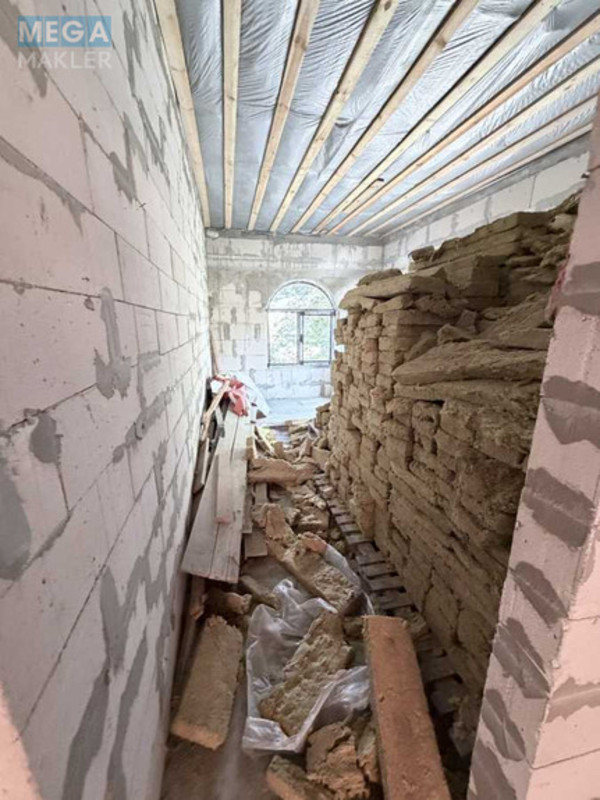 Продаж дома, 3&nbsp;поверху, 400&nbsp;кв.м, 3&nbsp;кімнати, ділянка 4&nbsp;сотки, <a class="location-link" href="/kiev/" title="Недвижимость Київ">Київ</a>, <a class="location-link" href="/kiev/desnyanskij/" title="Недвижимость Деснянський район">Деснянський р-н</a>, Броварський просп., 47а (изображение 14)