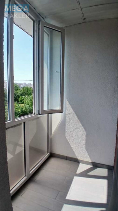 Продаж дома, 3&nbsp;поверху, 132&nbsp;кв.м, 4&nbsp;кімнати, ділянка 1,50&nbsp;сотка, <a class="location-link" href="/sofievskaya-borshagovka/" title="Недвижимость Софіївська Борщагівка">Софіївська Борщагівка</a>, Ярошівська, 44 (изображение 10)