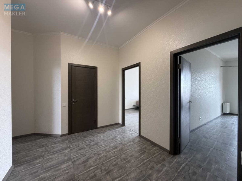 Продаж 2 кімнатної квартири (83/45/15), 15 пов. 18 пов. будинку, <a class="location-link" href="/kiev/" title="Недвижимость Київ">Київ</a>, <a class="location-link" href="/kiev/pecherskij/" title="Недвижимость Печерський район">Печерський р-н</a>, Євгена Коновальця вул., 36в (изображение 13)
