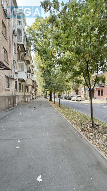 Продаж приміщення у житловому будинку, до&nbsp;32&nbsp;кв.м, под магазин-офис, нормальне сост., <a class="location-link" href="/dnepropetrovsk/" title="Недвижимость Дніпра">Дніпро</a>, <a class="location-link" href="/dnepropetrovsk/zhovtnevyj/" title="Недвижимость Жовтневий район">Жовтневий р-н</a>, Олеся Гончара (изображение 4)