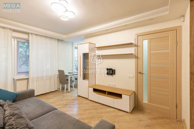 Продаж 3 кімнатної квартири (61/38,9/6,4), 2 пов. 5 пов. будинку, <a class="location-link" href="/kiev/" title="Недвижимость Київ">Київ</a>, <a class="location-link" href="/kiev/podolskij/" title="Недвижимость Подільський район">Подільський р-н</a>, Івана Виговського вул., 8 (изображение 2)