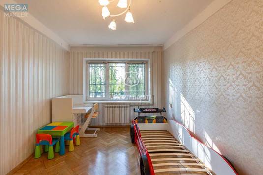 Продаж 3 кімнатної квартири (61/38,9/6,4), 2 пов. 5 пов. будинку, <a class="location-link" href="/kiev/" title="Недвижимость Київ">Київ</a>, <a class="location-link" href="/kiev/podolskij/" title="Недвижимость Подільський район">Подільський р-н</a>, Івана Виговського вул., 8 (изображение 8)