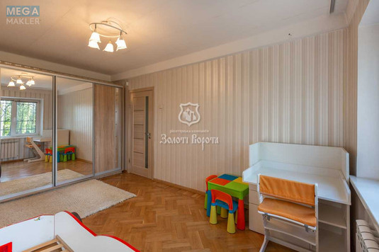 Продаж 3 кімнатної квартири (61/38,9/6,4), 2 пов. 5 пов. будинку, <a class="location-link" href="/kiev/" title="Недвижимость Київ">Київ</a>, <a class="location-link" href="/kiev/podolskij/" title="Недвижимость Подільський район">Подільський р-н</a>, Івана Виговського вул., 8 (изображение 10)