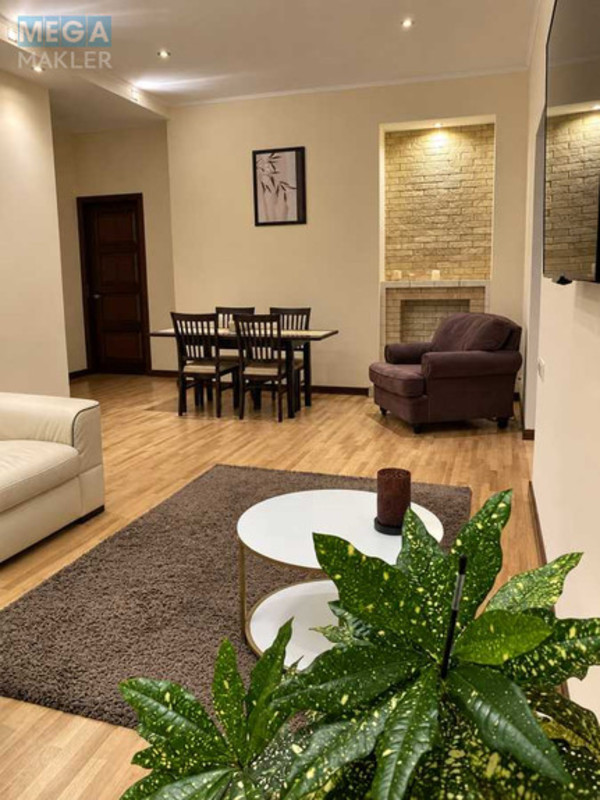Оренда 3 кімнатної квартири, <a class="location-link" href="/kiev/" title="Недвижимость Київ">Київ</a>, <a class="location-link" href="/kiev/shevchenkovskij/" title="Недвижимость Шевченківський район">Шевченківський р-н</a>, Олеся Гончара ул., 37а (изображение 2)